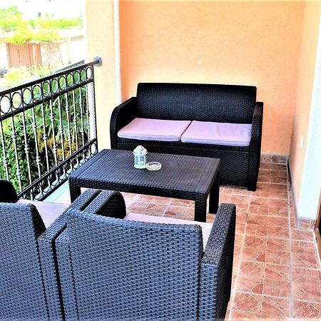 Apartments Mario Malinska Extérieur photo