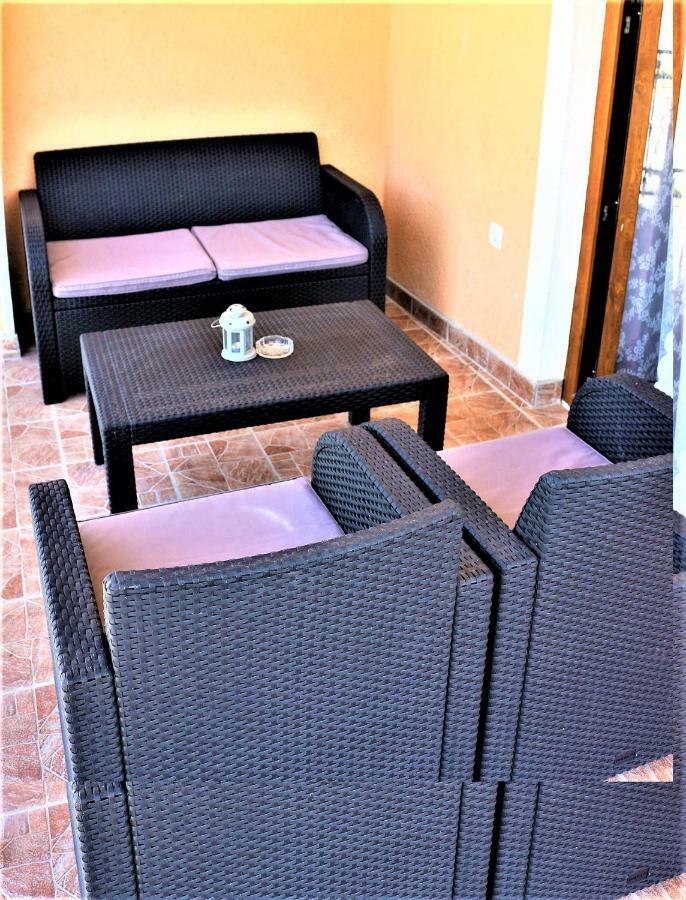 Apartments Mario Malinska Extérieur photo