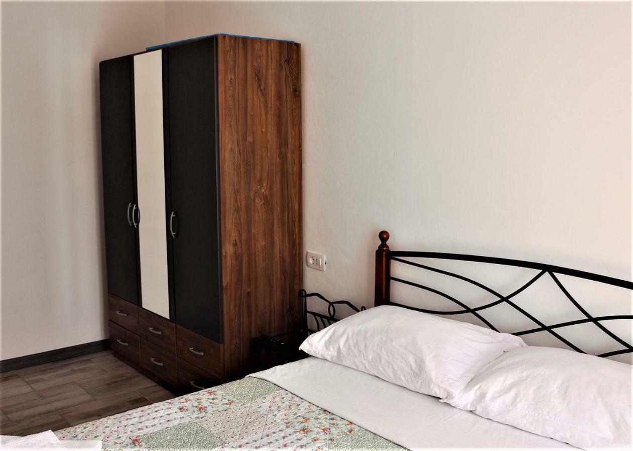 Apartments Mario Malinska Extérieur photo