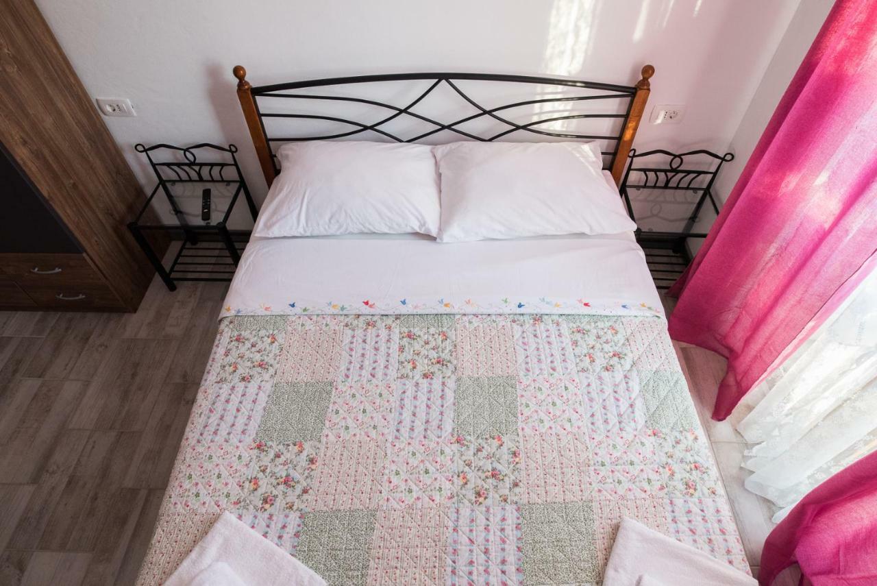 Apartments Mario Malinska Extérieur photo