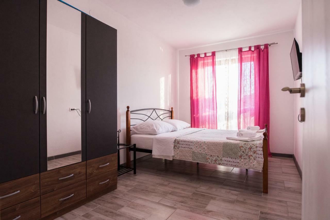 Apartments Mario Malinska Extérieur photo